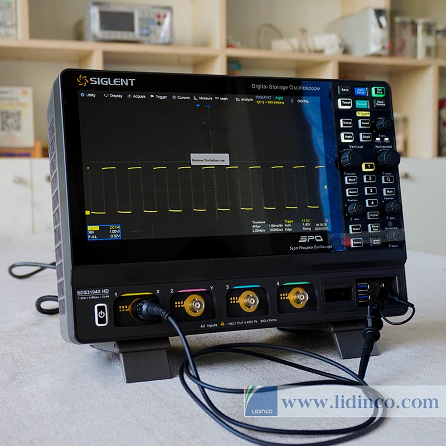 Digital Storage Oscilloscope Siglent SDS3104X HD